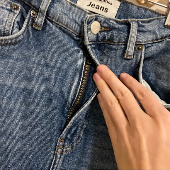 Reformation Liza High Rise Straight Jean in Lanai size 26 - Picture 6 of 12